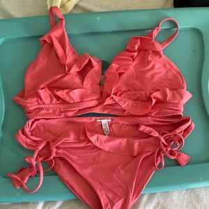 Becca swimsuit size small bottoms size D top